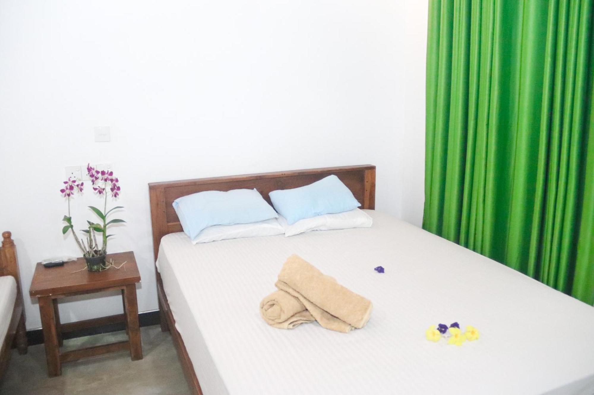 Nature Glow Cottage Udawalawe Exterior photo